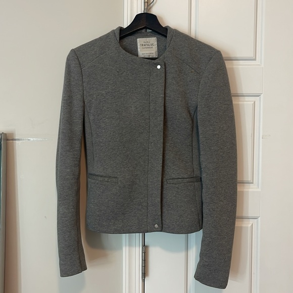 Zara Jackets & Blazers - Zara Blazer with ribbed detailing on the side